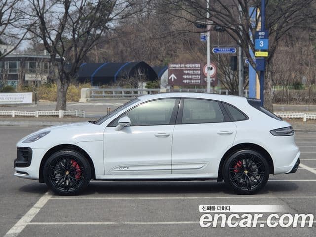 Porsche Macan 95B, 2023 19
