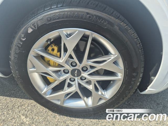 Genesis GV70, 2022 7