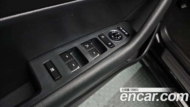 Hyundai LF Sonata 2.0 Smart, 2015 18