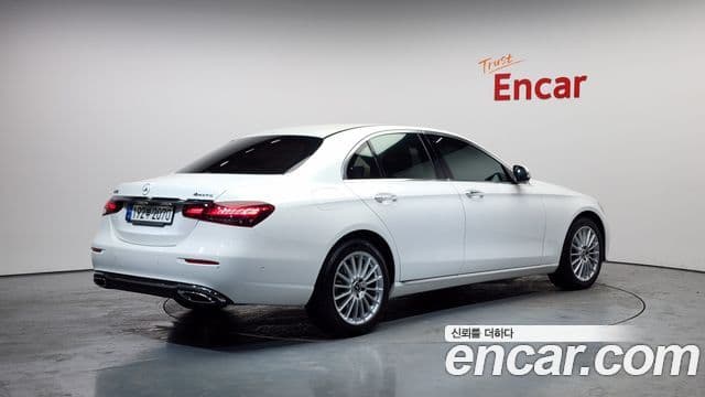 Mercedes-Benz E-класс W213 Exclusive, 2022 2