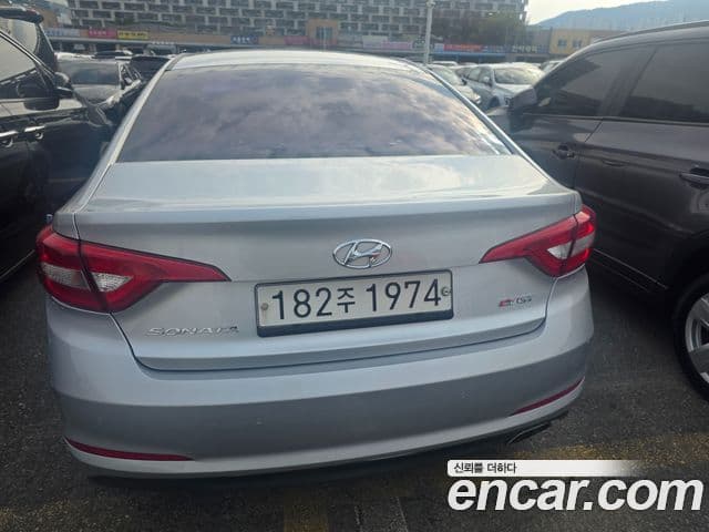 Hyundai LF Sonata Style, 2016 6