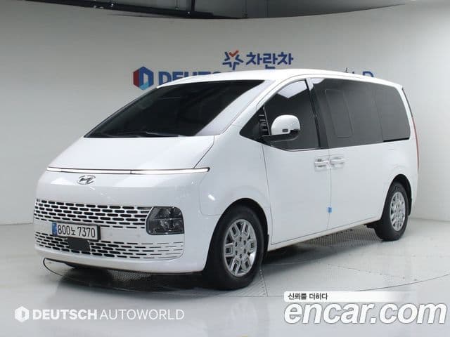 Hyundai Staria Modern, 2023 1