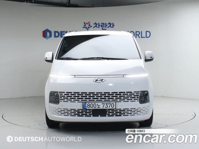 Hyundai Staria Modern, 2023 3