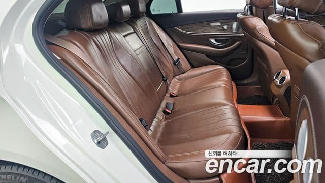 Mercedes-Benz E-класс W213 Exclusive, 2018 12