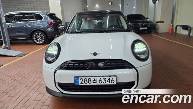 Mini Cooper C 4세대 5도어 Classic, 2026 1