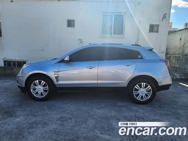 Cadillac All New SRX Luxury, 2011 3