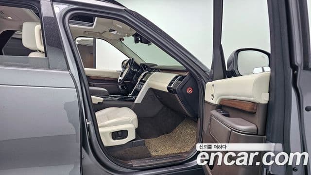 Land Rover Discovery 5 Luxury, 2017 11