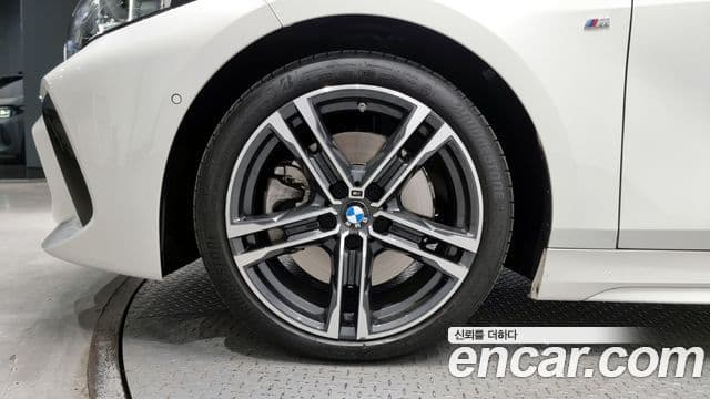 BMW 1시리즈 (F40) 120i M Sport, 2023 все фото