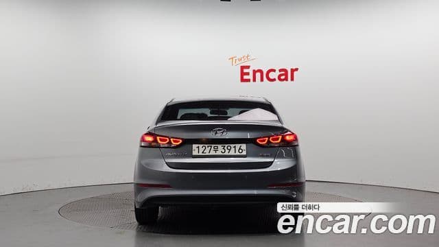 Hyundai Avante AD 1.6 e-VGT Smart, 2016 4