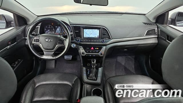 Hyundai Avante AD 1.6 e-VGT Smart, 2016 7