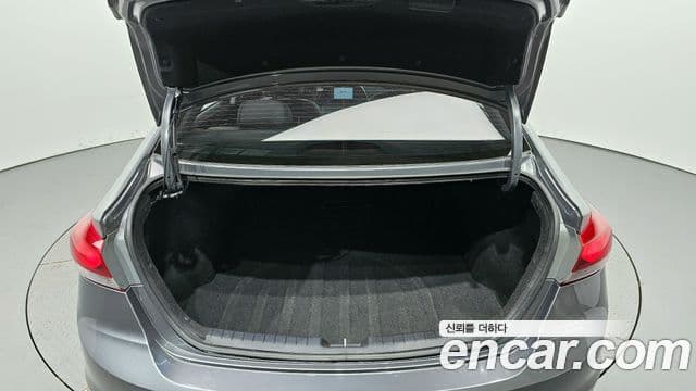 Hyundai Avante AD 1.6 e-VGT Smart, 2016 20