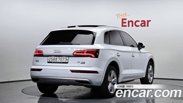 Audi Q5 (FY) Premium, 2020 2