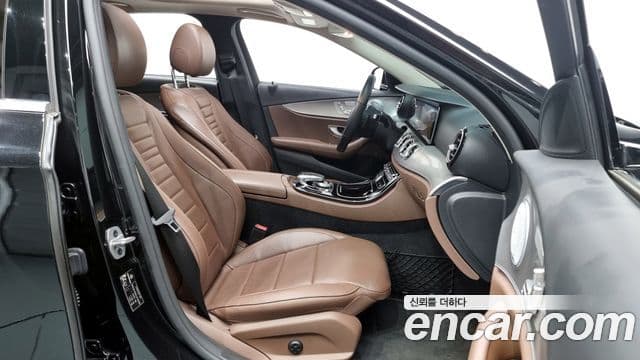 Mercedes-Benz E-класс W213 AMG Line, 2020 10