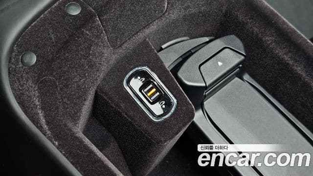 Rolls-Royce 던 6.6 V12 чёрный эмблема, badge, 2020 18