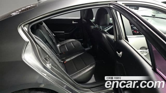 Kia K3 Trendy, 2013 9