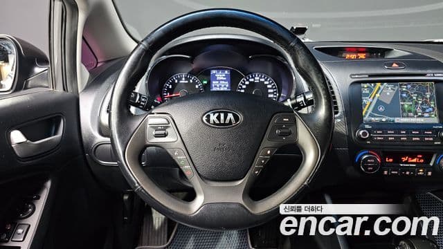 Kia K3 Trendy, 2013 11