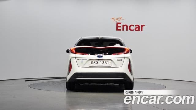 Toyota 프리우스 Prime, 2017 4