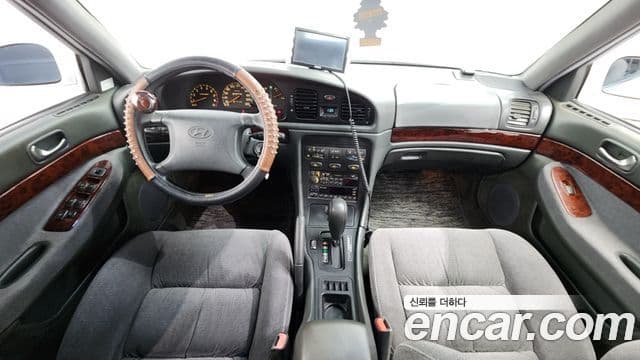 Hyundai New Grandeur Executive, 1995 7