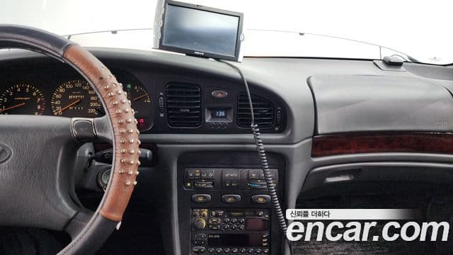 Hyundai New Grandeur Executive, 1995 14