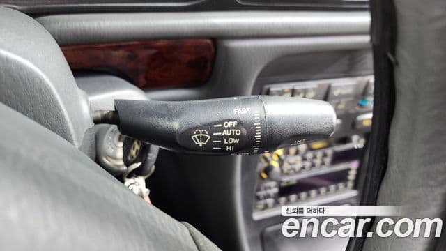 Hyundai New Grandeur Executive, 1995 18