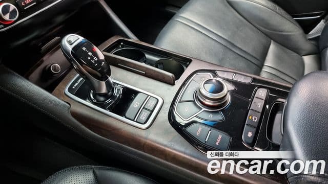 Kia K9 President, 2013 9