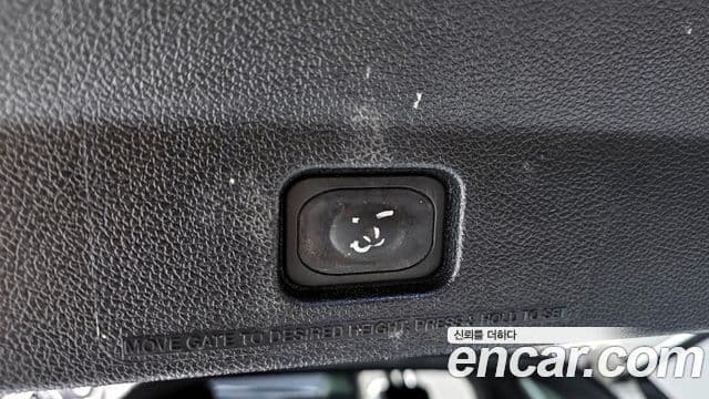 Ford Explorer 5세대, 2016 19