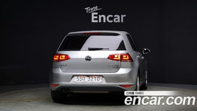 Volkswagen Гольф 7세대, 2013 4