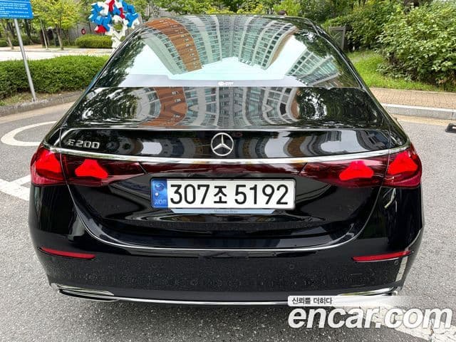 Mercedes-Benz E-класс W214 Avantgarde, 2024 4