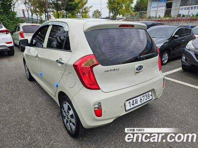 Kia All New Morning Deluxe Trendy, 2015 4