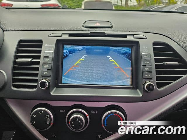 Kia All New Morning Deluxe Trendy, 2015 11