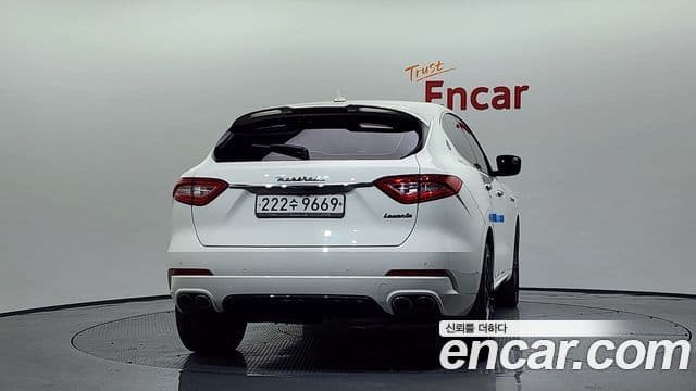 Maserati Levante 3.0 AWD Sport, 2017 4