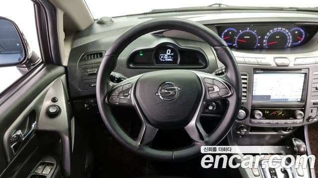 KG모빌리티(SsangYong) Korando 투리스모 4WD outdoor Edition 9인승, 2017 13