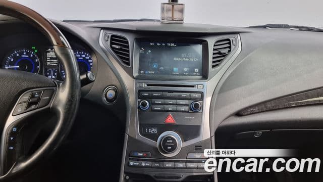 Hyundai Grandeur HG HG240 Modern Collection, 2017 15