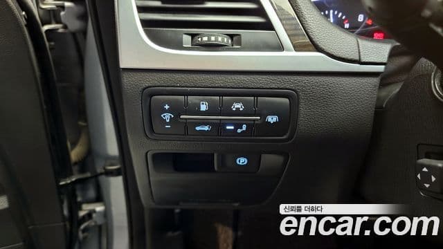 Genesis G80 Premium Luxury, 2017 15