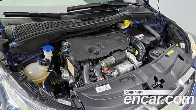 Peugeot 2008 1.6 e-HDi Allure, 2015 6