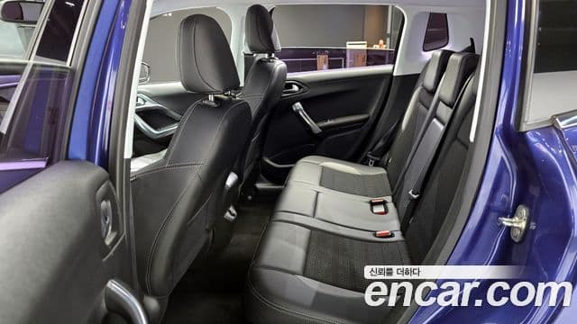 Peugeot 2008 1.6 e-HDi Allure, 2015 12