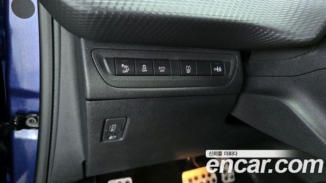 Peugeot 2008 1.6 e-HDi Allure, 2015 14