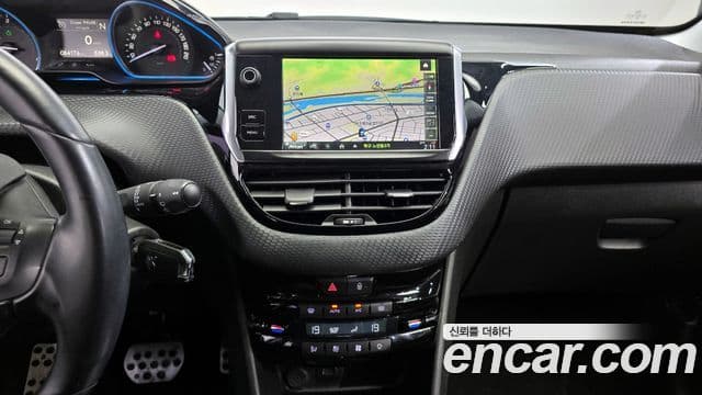Peugeot 2008 1.6 e-HDi Allure, 2015 15