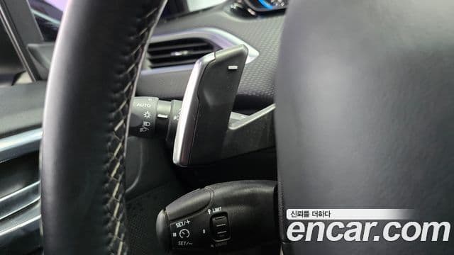 Peugeot 2008 1.6 e-HDi Allure, 2015 18