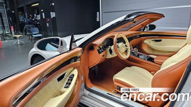 Bentley Continental GT 3세대 6.0 GTC, 2022 11
