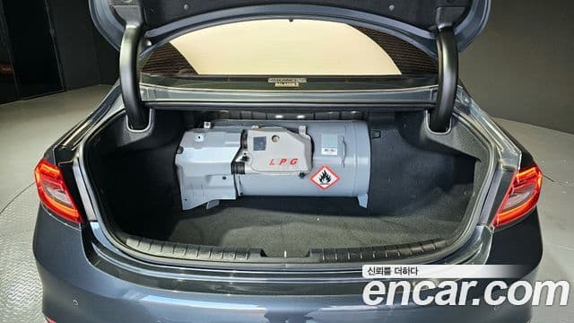 Hyundai Grandeur IG 3.0 LPi Modern (арендный автомобиль), 2019 20