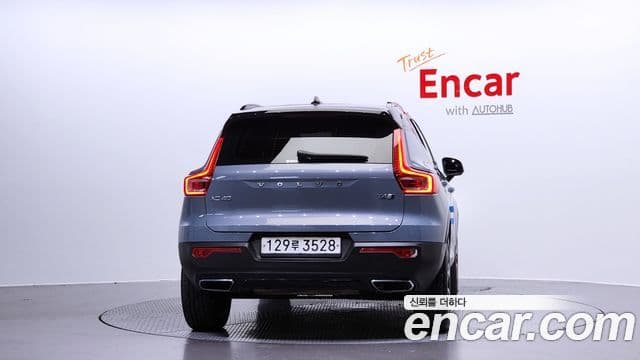 Volvo XC40 T4 R-Design, 2020 4