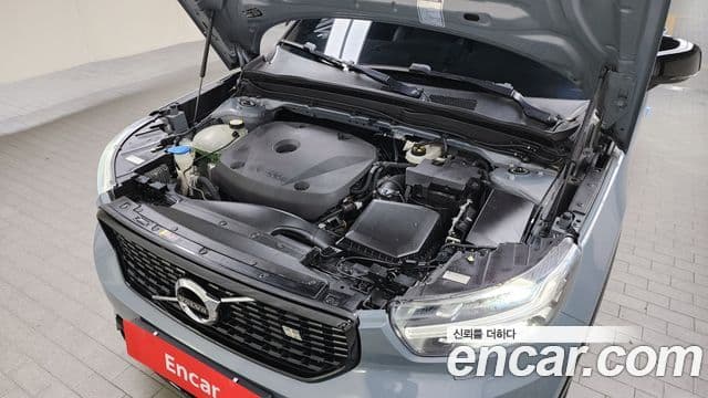 Volvo XC40 T4 R-Design, 2020 6