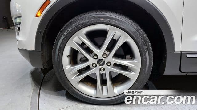 Lincoln MKC, 2019 все фото