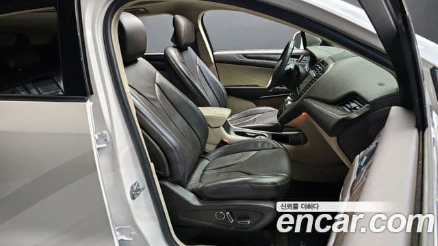 Lincoln MKC, 2019 10