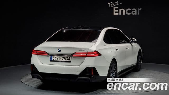 BMW 5시리즈 (G60) 520i M Sport, 2024 2