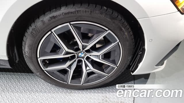 BMW 5시리즈 (G60) 520i M Sport, 2024 все фото
