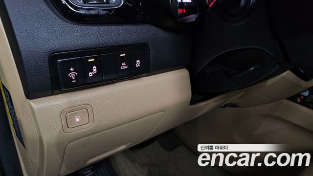 Kia All New Carnival Prestige High Roof, 2018 16