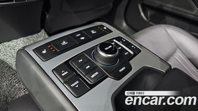 Genesis G80 Premium Luxury, 2019 19