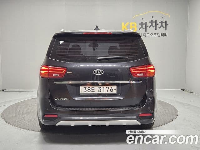 Kia The / новый New Carnival Noblesse, 2019 все фото